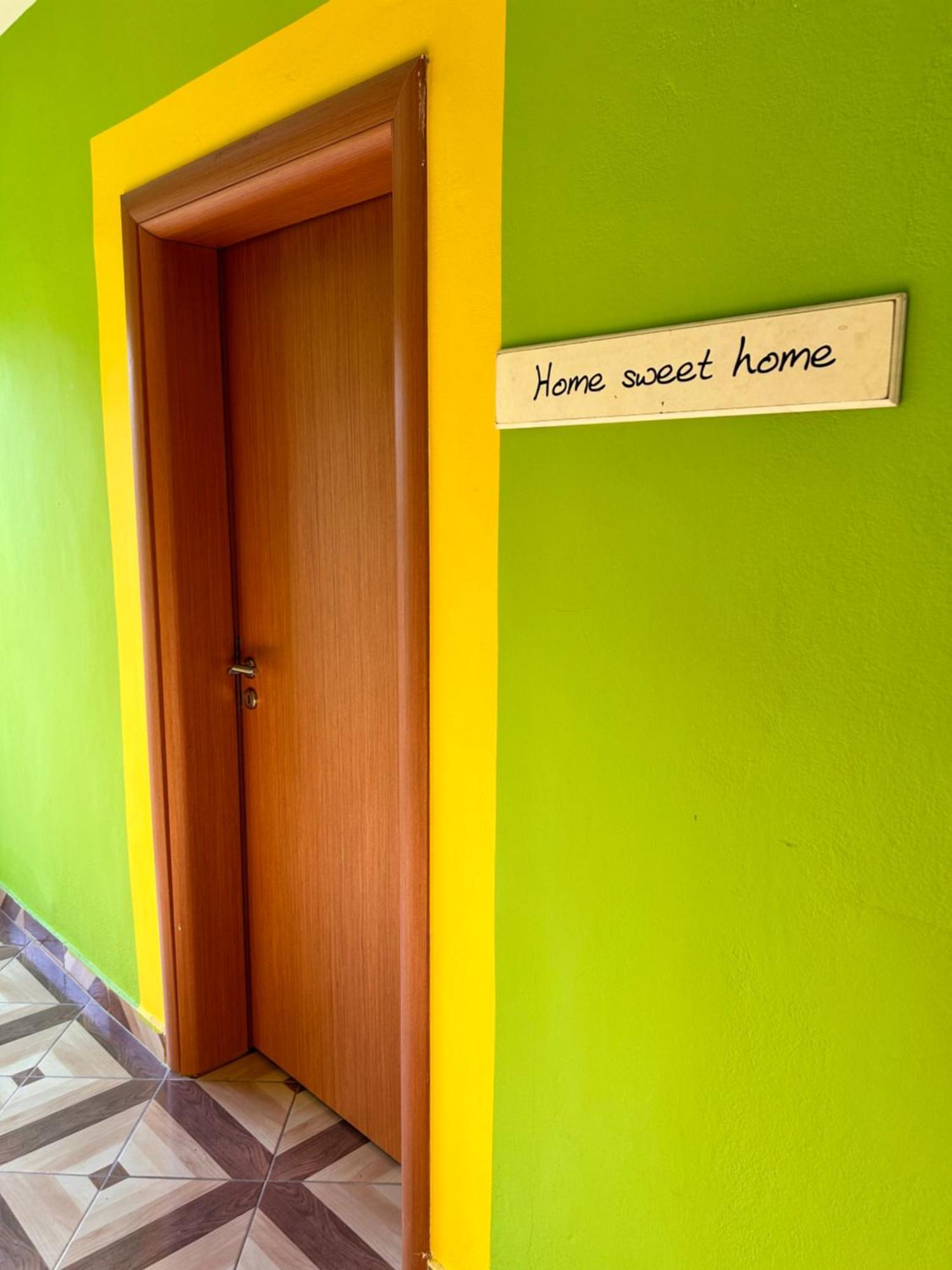 D1 Hostel تيرانا المظهر الخارجي الصورة