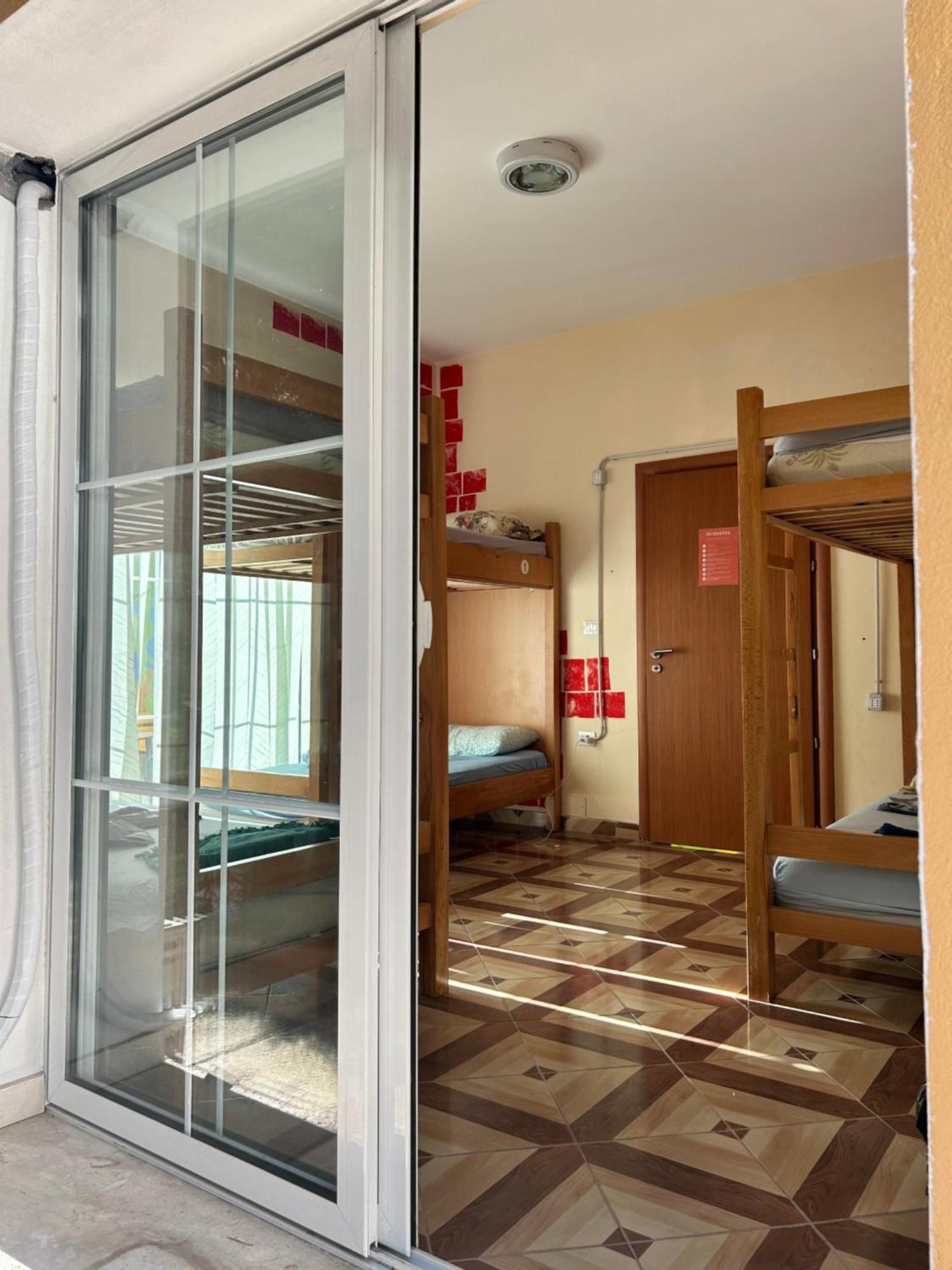 D1 Hostel تيرانا المظهر الخارجي الصورة
